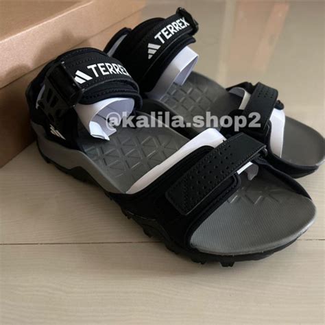 Adidas Sandal Gunung Adidas .